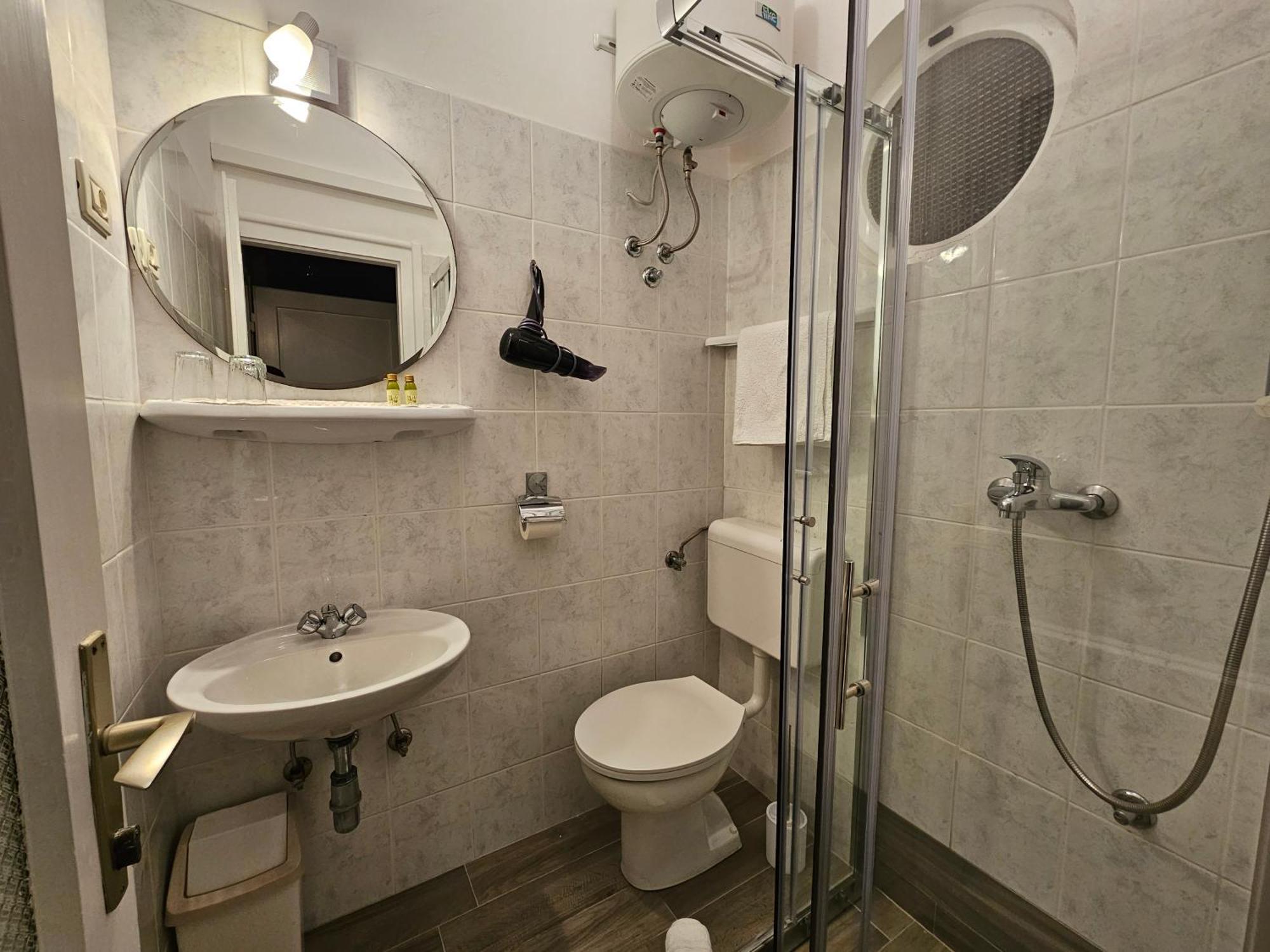 Apartments & Rooms Mikleus * Moscenicka Draga
