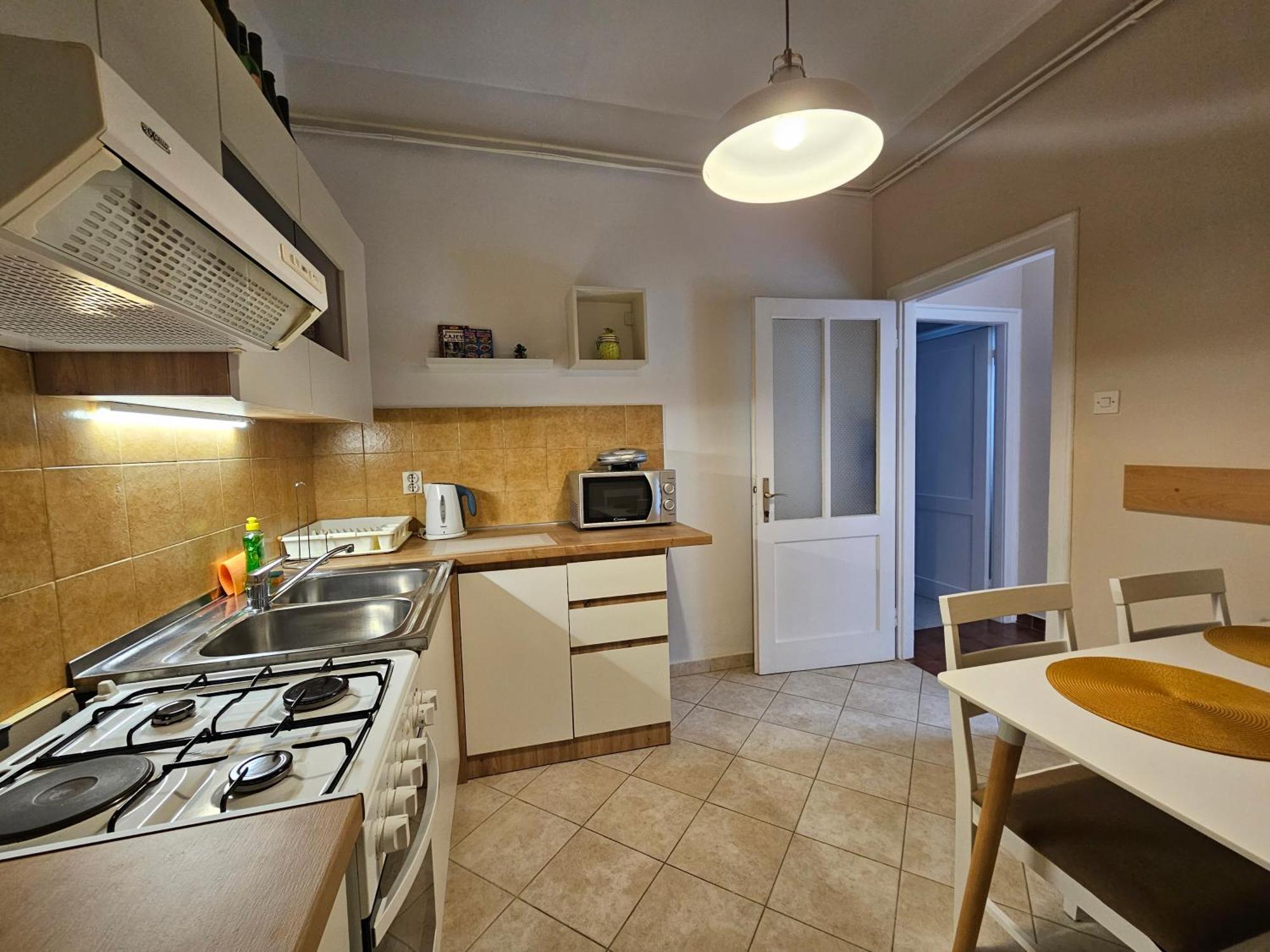Apartments & Rooms Mikleus Apartment