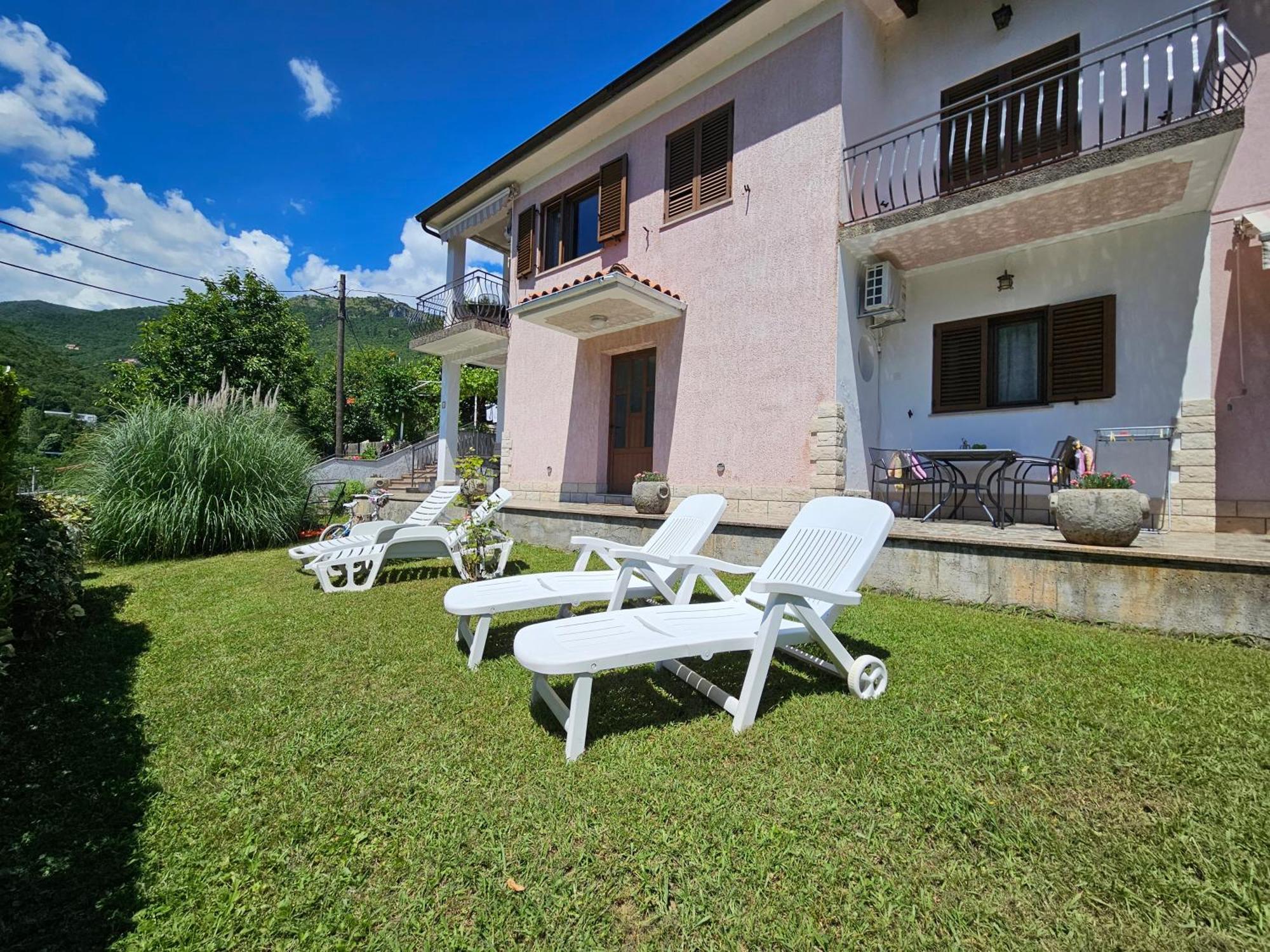 Apartments & Rooms Mikleus *